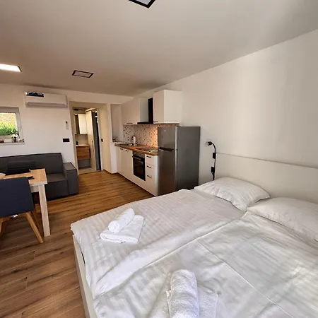 Seaview For 2 Apartment *