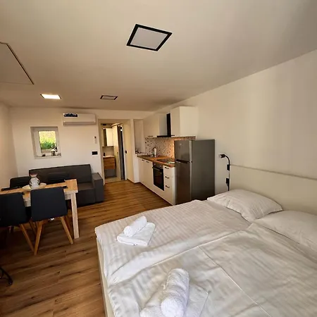 Seaview For 2 Apartment *